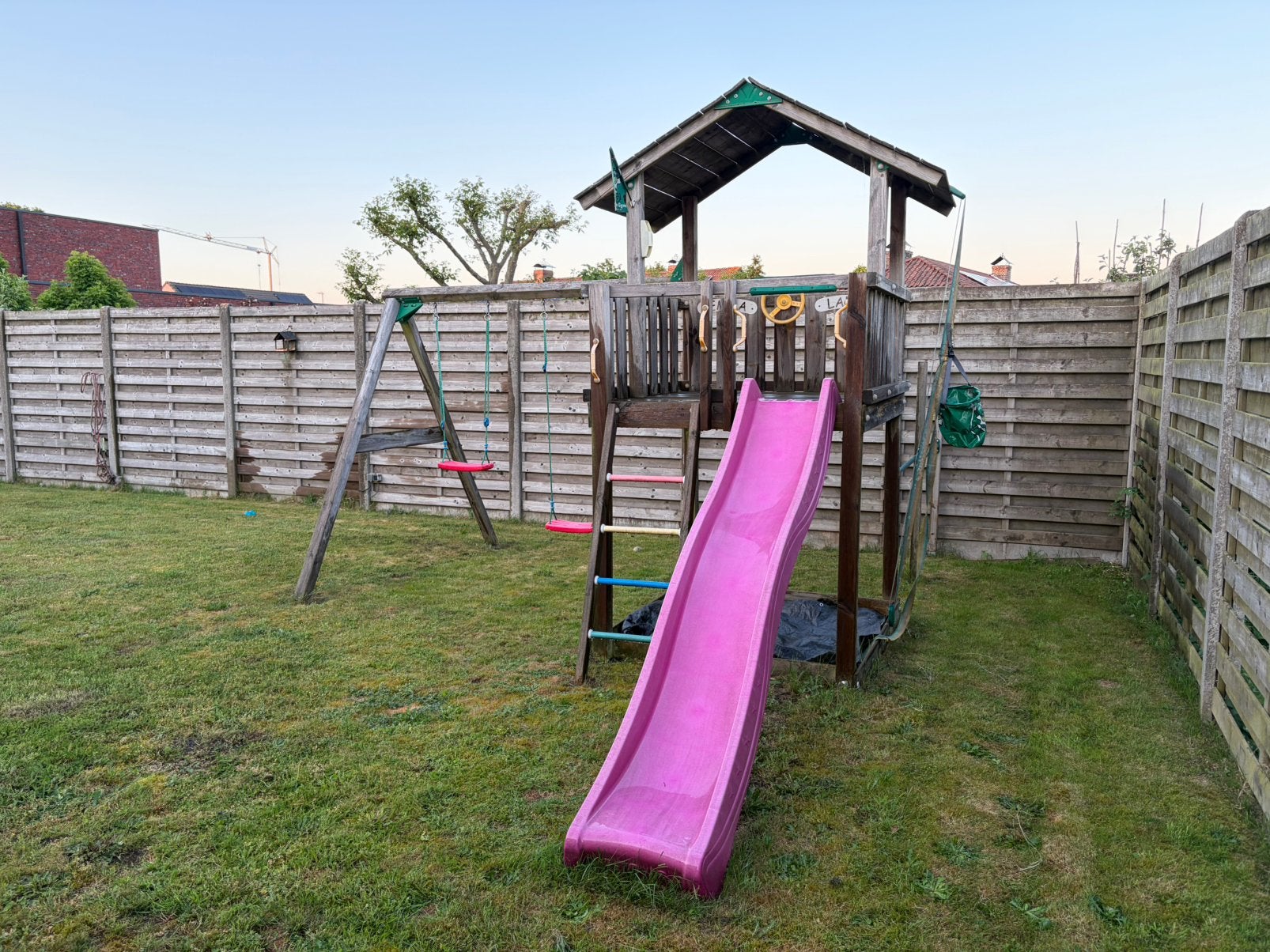 Speeltoestel jungle gym chalet 2 swing, Ophalen, Zo goed als nieuw, Schommel, Aanbouwonderdeel
