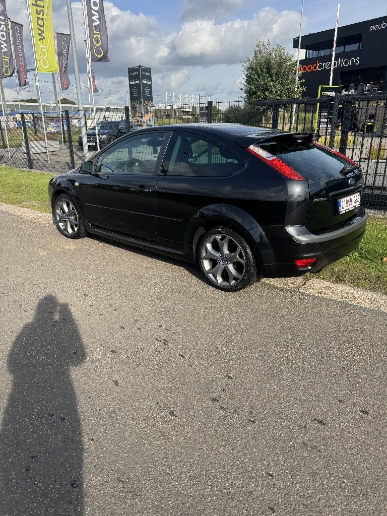 Prima FORD FOCUS 1.6 DIESEL,  GEKEURD VOOR VERKOOP!, Auto's, Focus, Zwart, Particulier, Euro 4