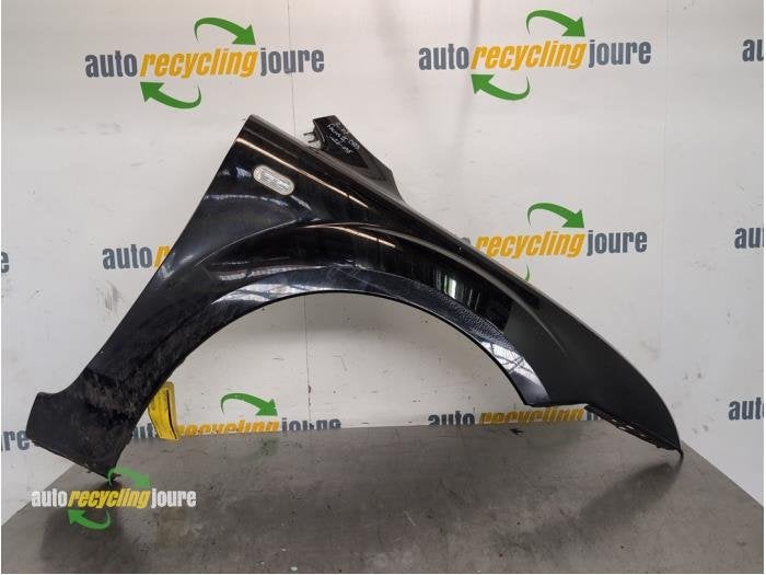 Aile avant droite d'un Ford Focus, -, -, 3 mois de garantie, -