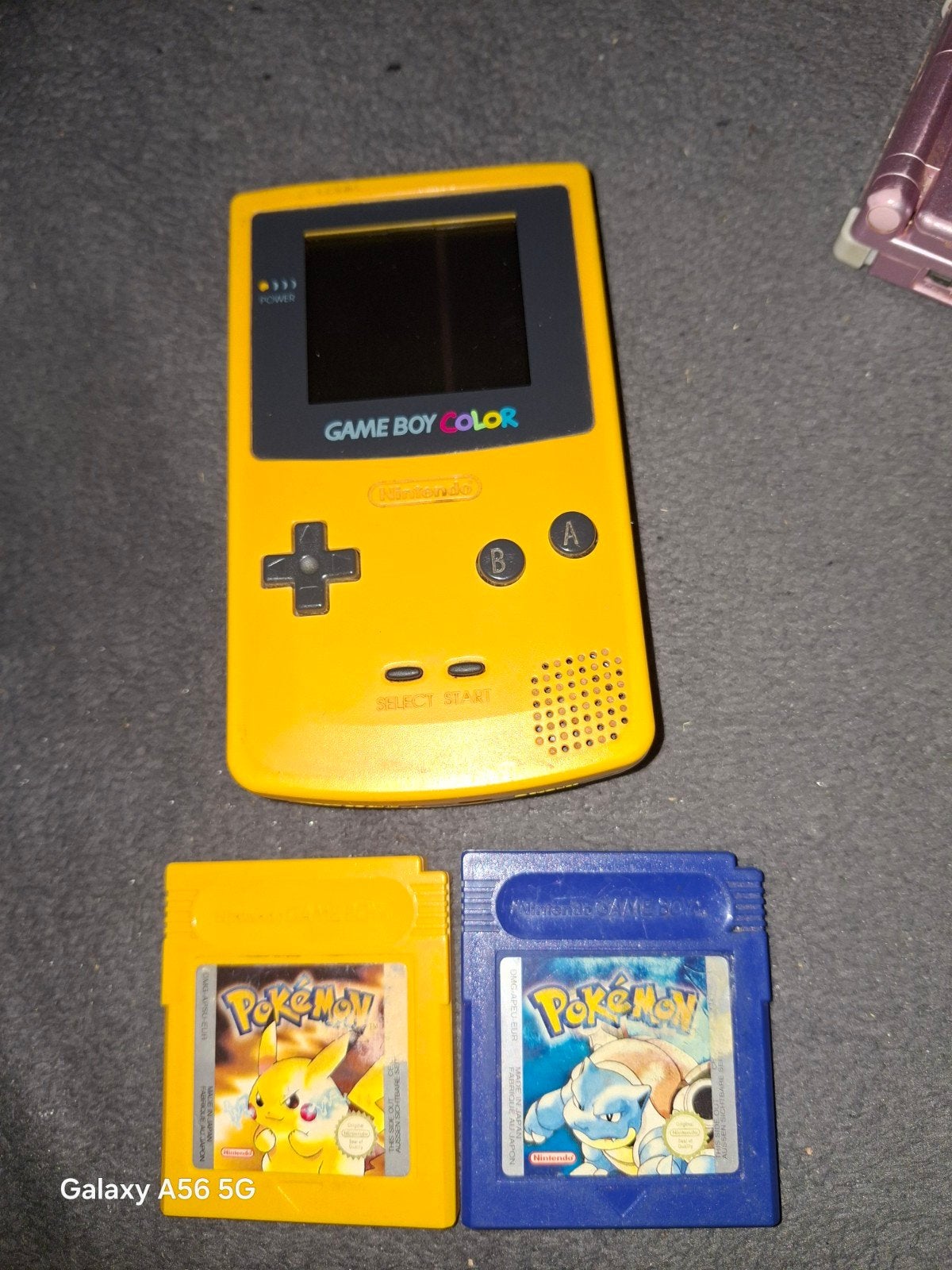Gameboy color met 2 pokemon, Games en Spelcomputers, Spelcomputers | Nintendo Game Boy, Ophalen of Verzenden