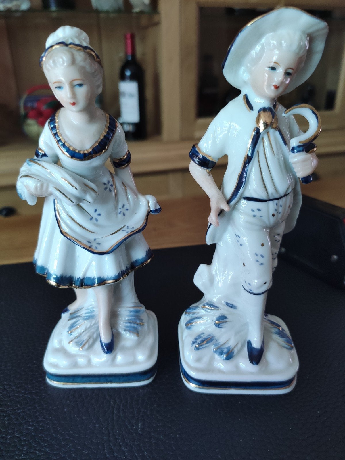 Paar figuren, Ophalen
