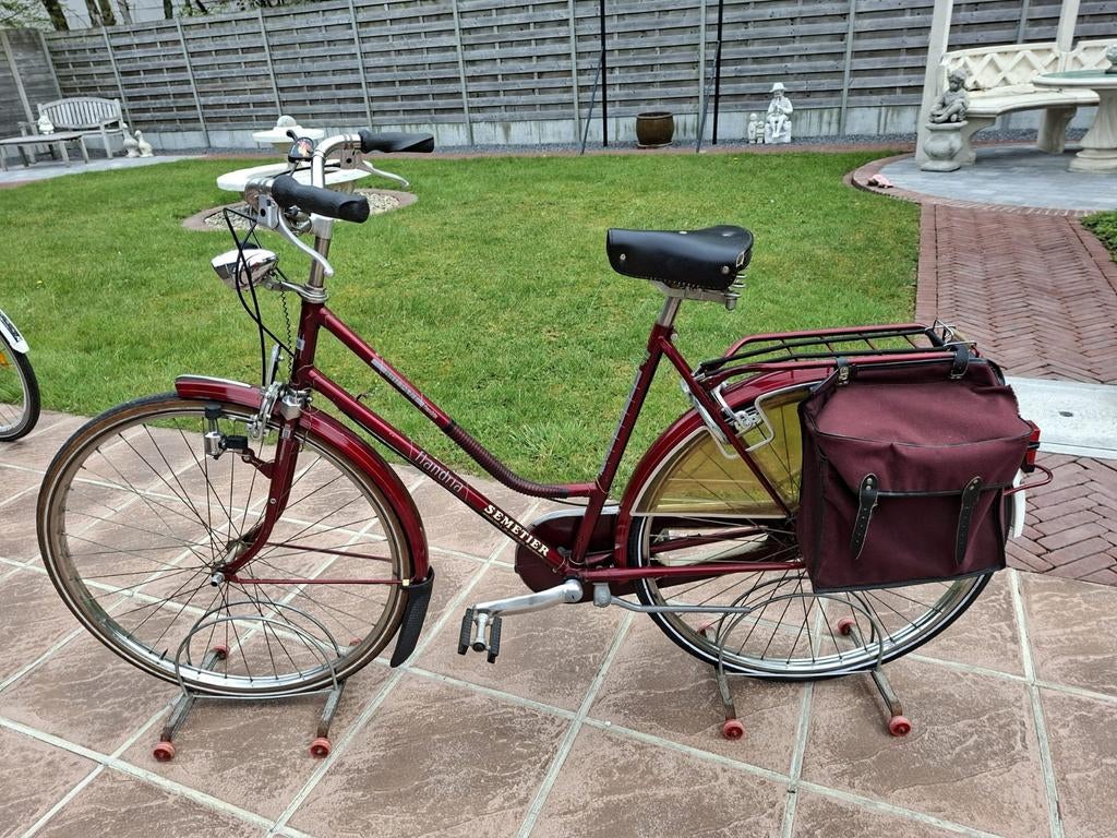 Damesfiets, Ophalen