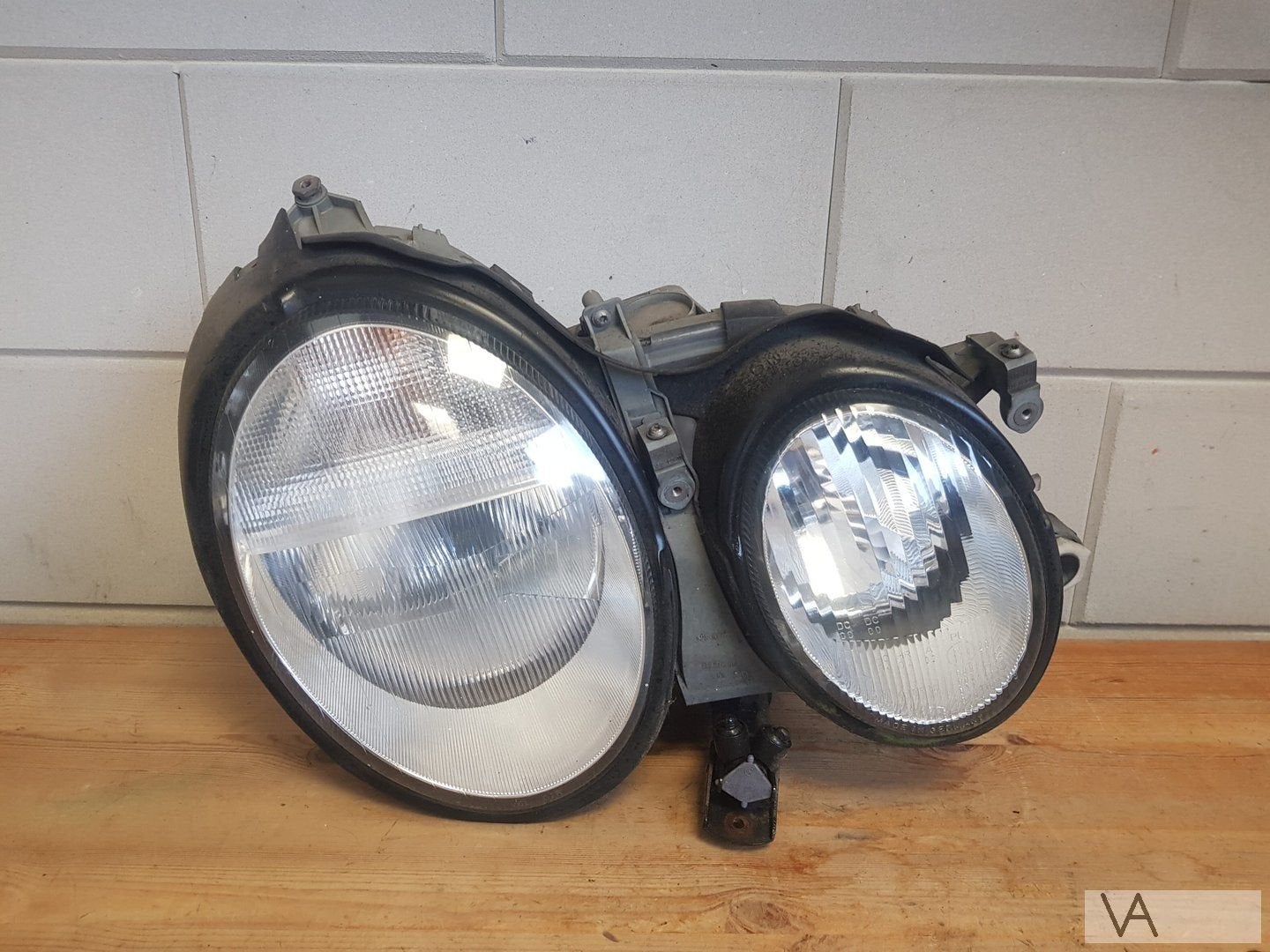 Mercedes CLK klasse W208 1997-2003 xenon koplamp rechts €200, Autos : Pièces & Accessoires, Utilisé, -, -, Enlèvement ou Envoi