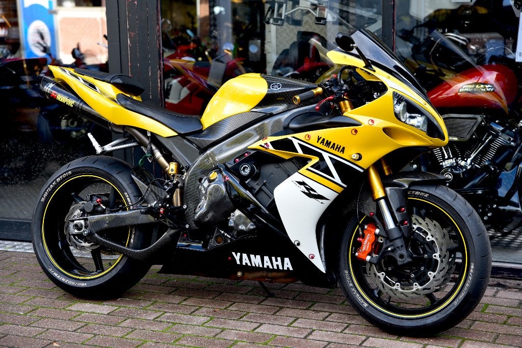 YAMAHA YZF-R1 50TH ANNIVERSARY ***MOTOVERTE.BE***, Motoren, Occasion, 4 cilinders, Bedrijf, Sport