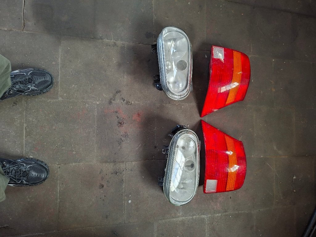 Koplampen-stoplampen, Particulier, Te koop, Golf
