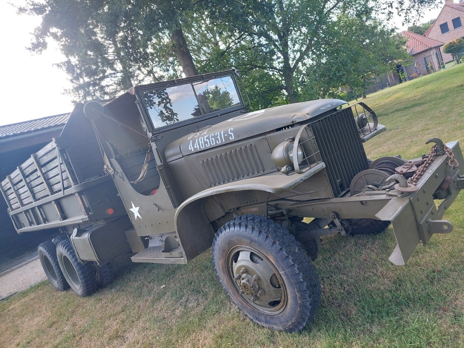 Benne GMC CCKW 353 1942. Des journaux belges., Autos, Achat, Boîte manuelle, Particulier, Vert