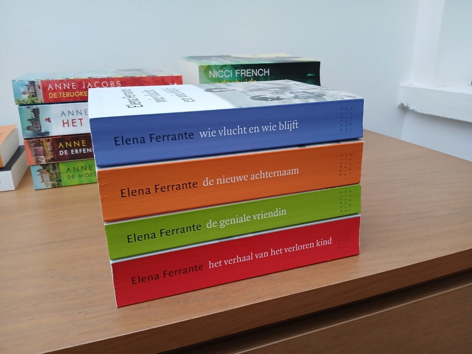 lot Elena Ferrante boeken 4x, Enlèvement