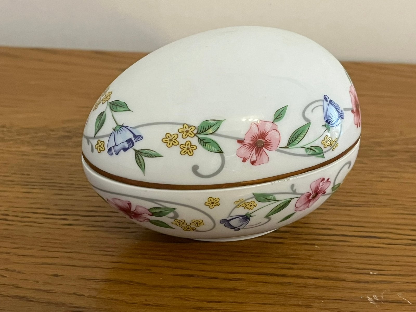 Mahnifique oeuf de collection en porcelaine de Limoges, Antiquités & Art, Enlèvement ou Envoi