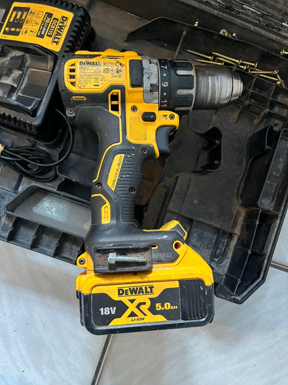 Perceuse-Visseuse à Percussion DeWalt DCD791 complète !, Enlèvement ou Envoi, Utilisé, Foreuse et Perceuse, Vitesse variable