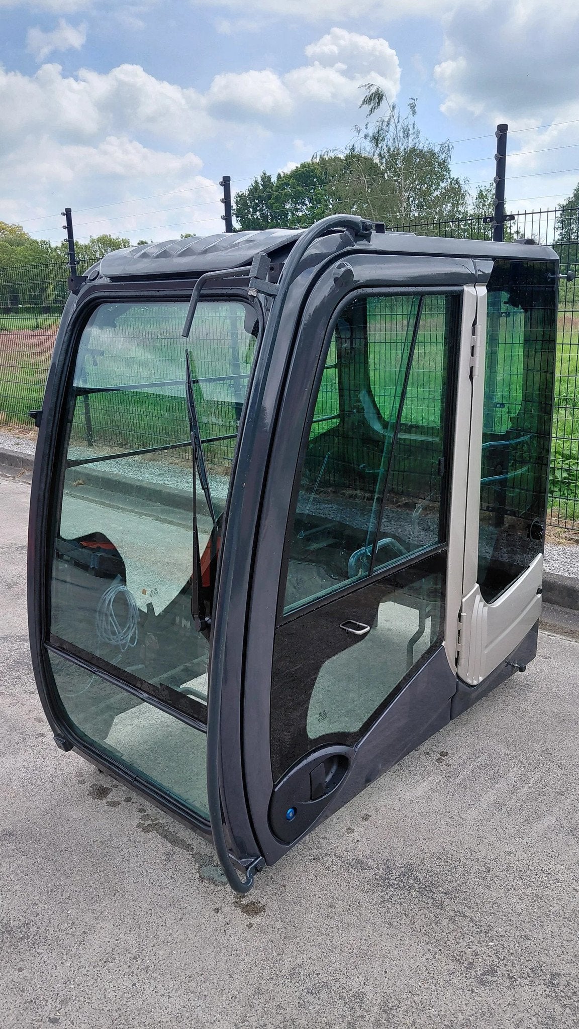Hitachi ZX -3 cab