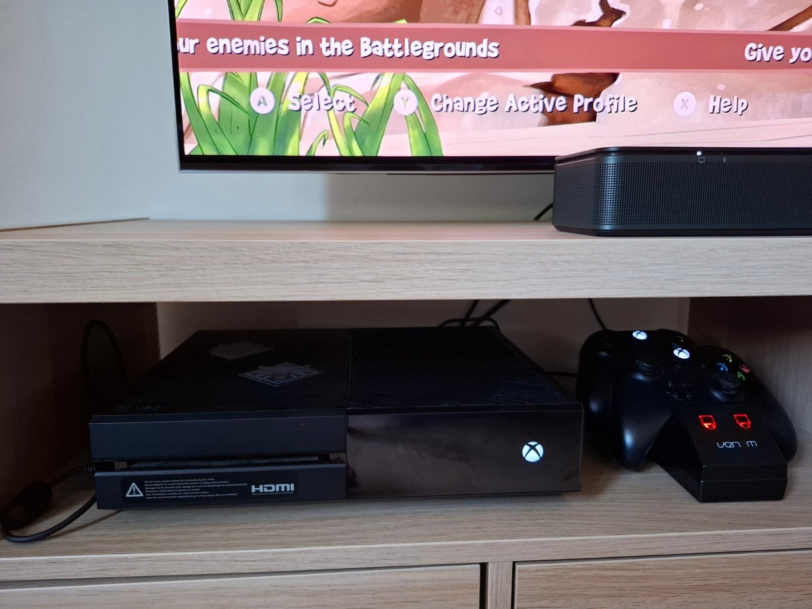 Xbox One incl. 2 controllers en docking, Games en Spelcomputers, Spelcomputers | Xbox One, Ophalen, Xbox One