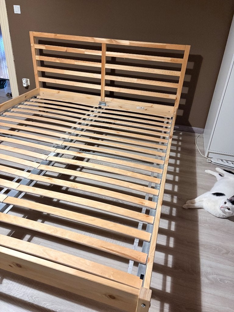 Bed, Huis en Inrichting, Slaapkamer | Bedden, Ophalen, Beige, Tweepersoons, Zo goed als nieuw