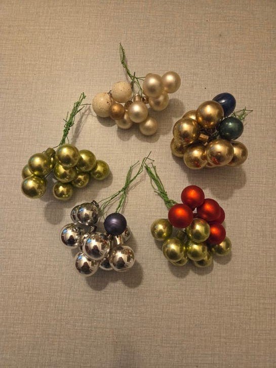 Mini-boules de Noël vintage en verre sur fil de fer., Divers, Enlèvement ou Envoi, Utilisé