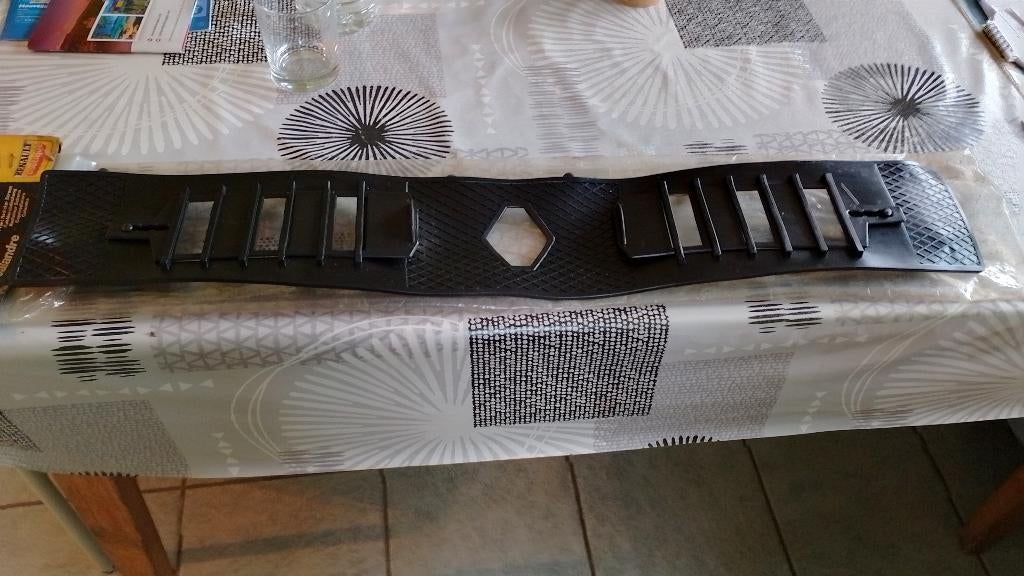 Nieuw Renault FUEGO radiatorgrillscherm, Ophalen of Verzenden, Nieuw, Renault