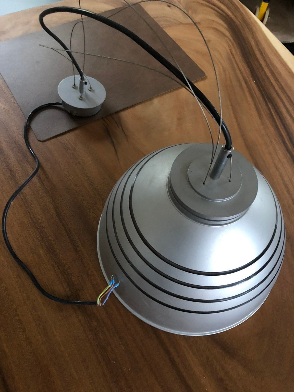 Metalen hanglamp in nieuwe staat, Huis en Inrichting, Ophalen, Zo goed als nieuw, Metaal, Industrieel