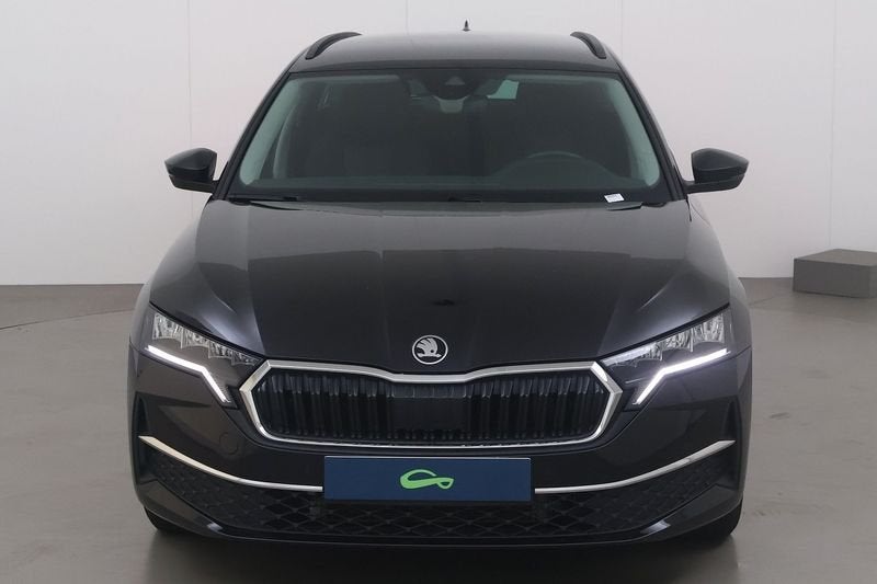 Skoda Octavia Sw 1.5 tsi etec selection 150 AT, Auto's, Skoda, Automaat, 4 cilinders, Overige bekleding, Zwart