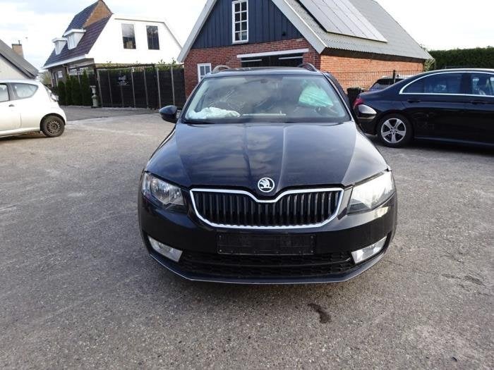 Voorkop compleet van een Skoda Octavia (LF9R), Gebruikt, -, -, Ophalen of Verzenden