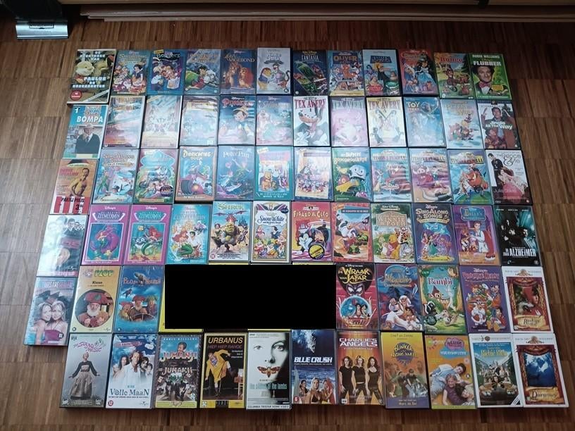 Groot lot video/vhs banden, voornamelijk Disney, Enlèvement ou Envoi, Comme neuf, Dessins animés et Film d'animation, Autres types