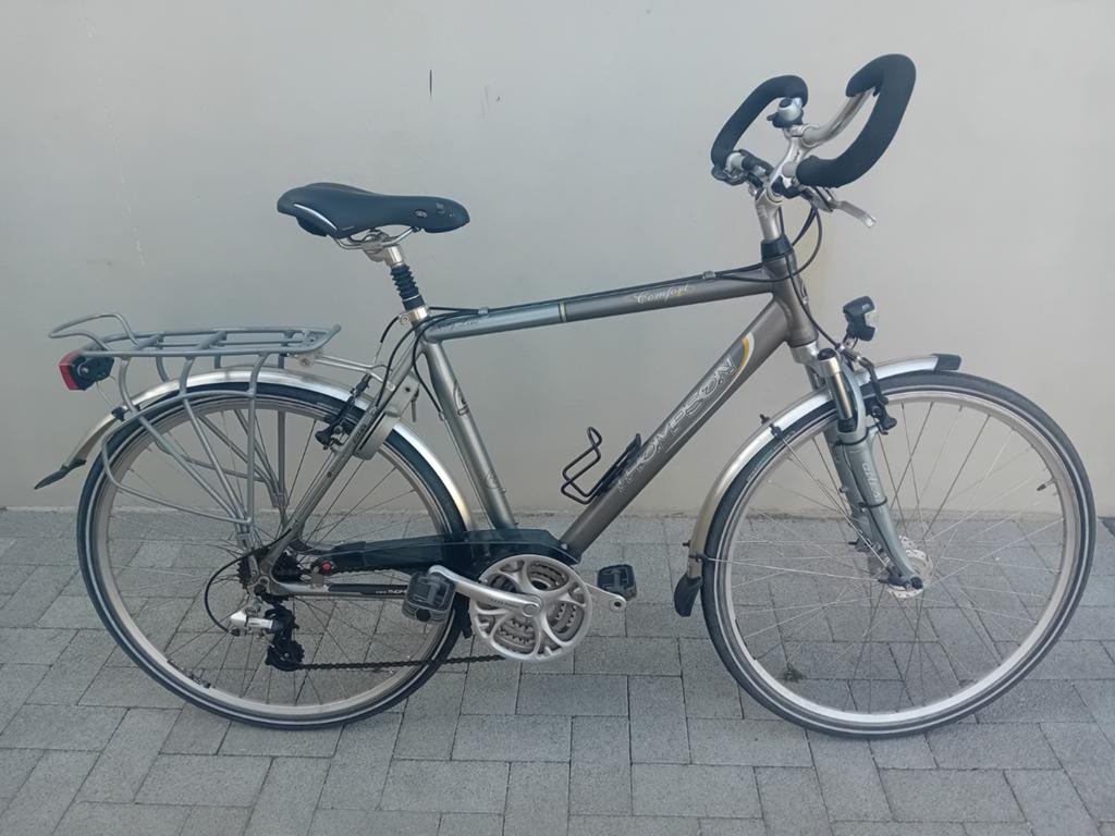 Jongensfiets Thompson 28" maat53 21speed NIEUWPRIJS 599€ 🚴‍, Fietsen en Brommers, Velgrem, Versnellingen, 49 tot 53 cm, Zo goed als nieuw
