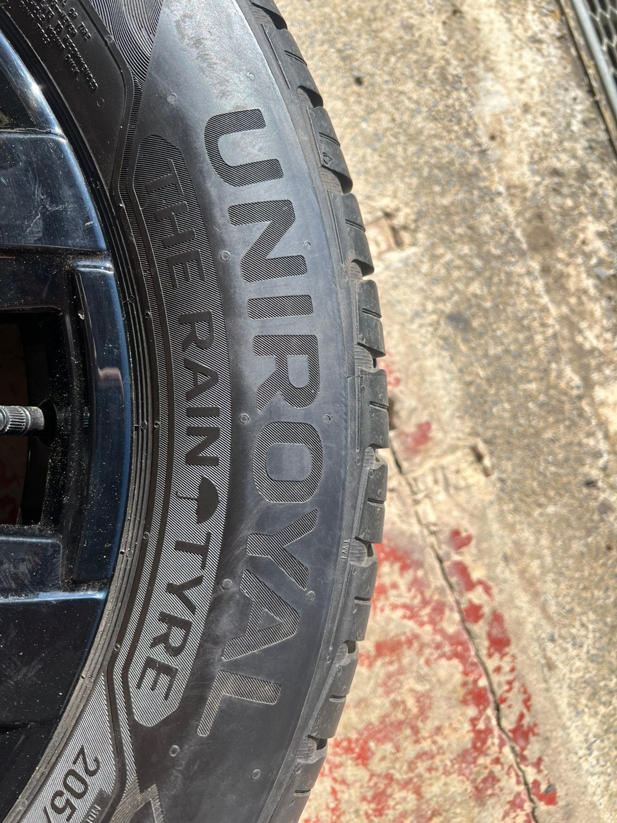 Pneu uniroyal 205/60/r16 92h, Enlèvement, Comme neuf