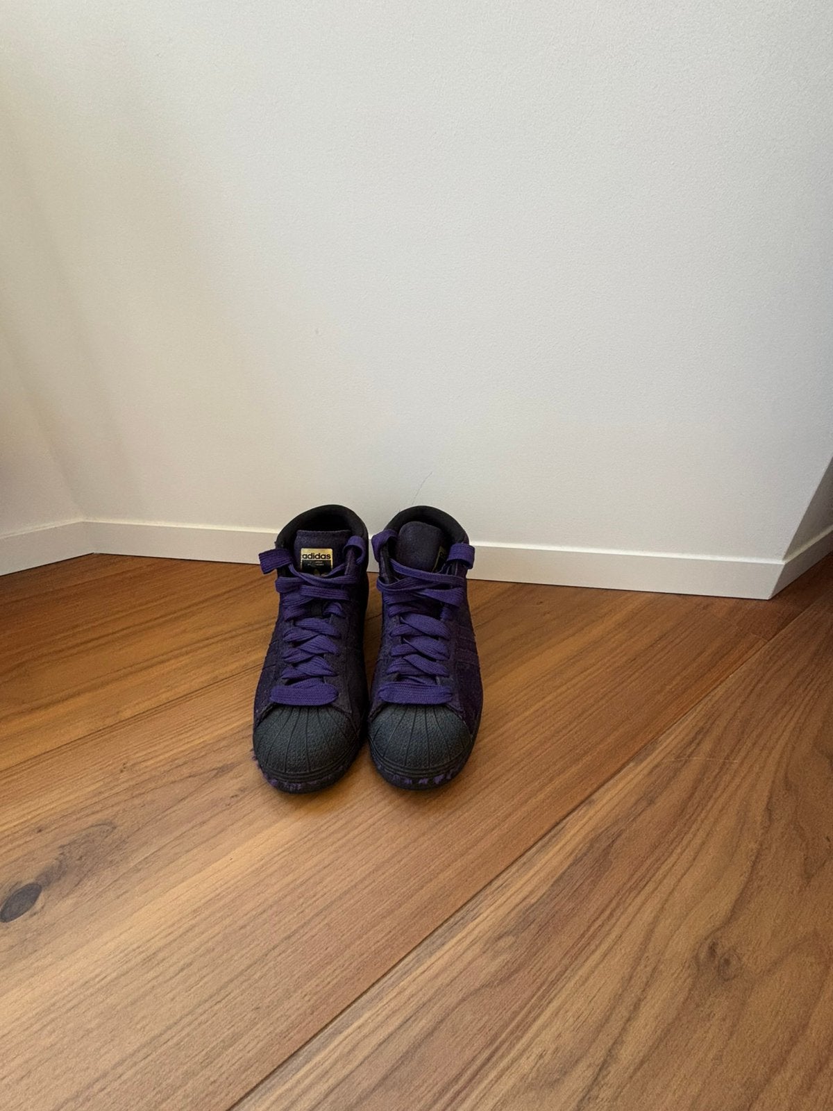 Adidas schoenen (Kader) pro midel adv Maat 38 2/3, Kinderen en Baby's, Ophalen of Verzenden, Gebruikt, Jongen, Schoenen