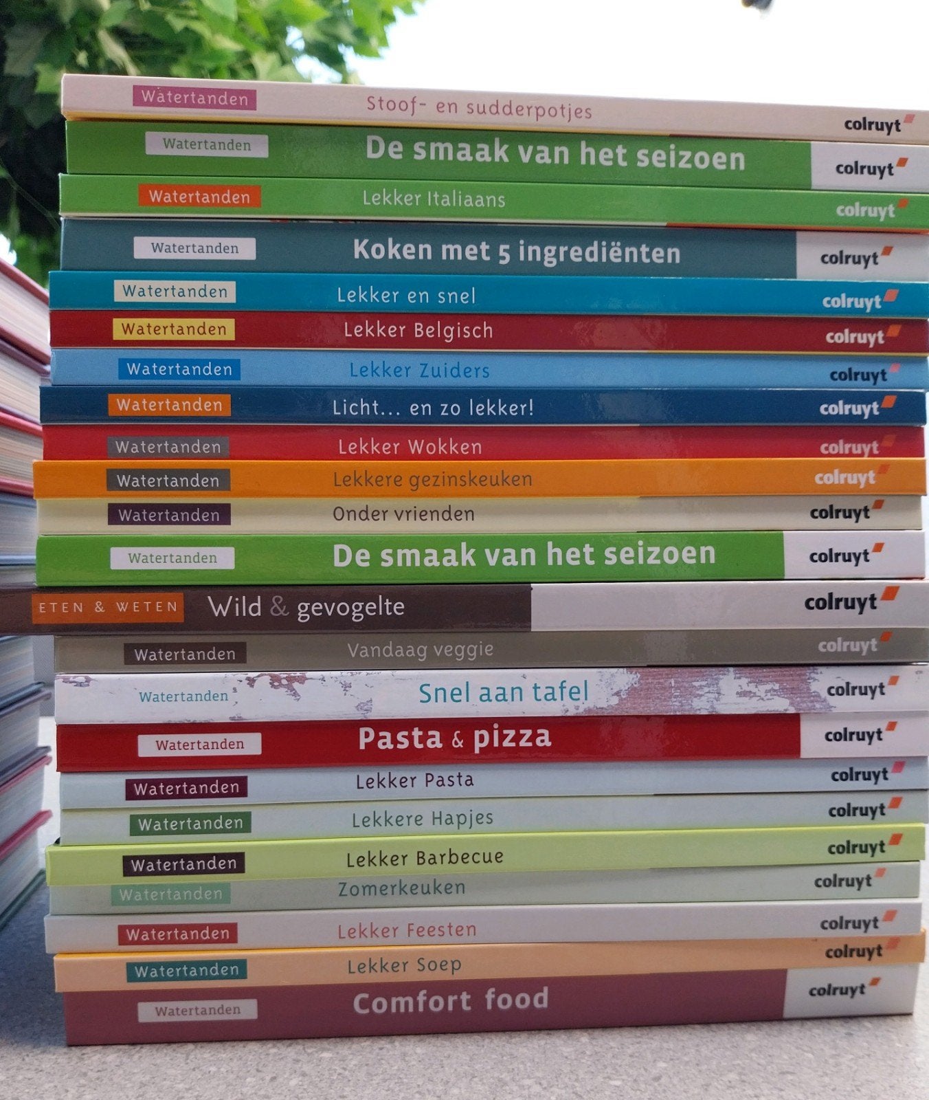 Reeks van 23 kookboeken colruyt watertanden, Ophalen