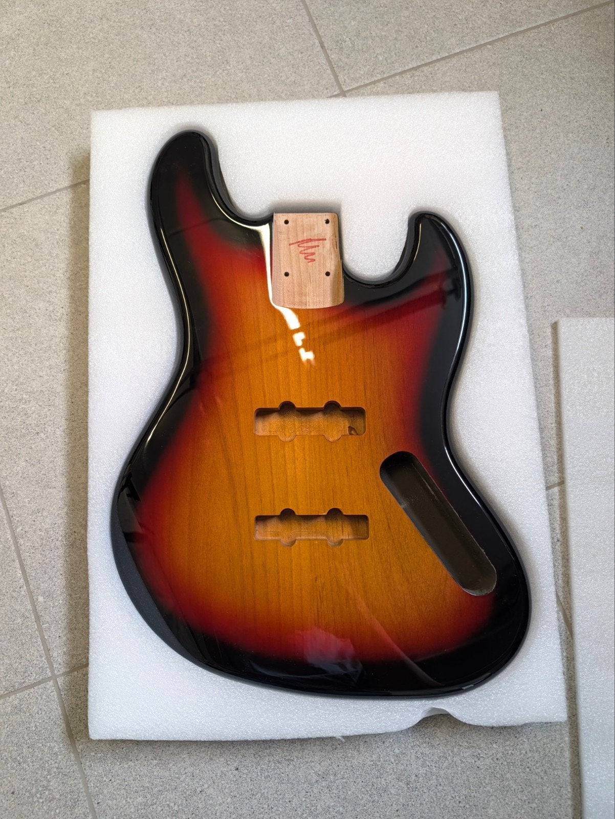 jazz bas body Sunsburst, Muziek en Instrumenten, Ophalen of Verzenden, Zo goed als nieuw, Elektrische basgitaar
