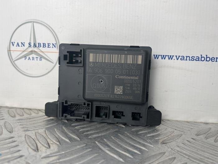 Centrale Deurvergrendelings Module van een Mercedes Sprinter, Gebruikt, -, -, 3 maanden garantie