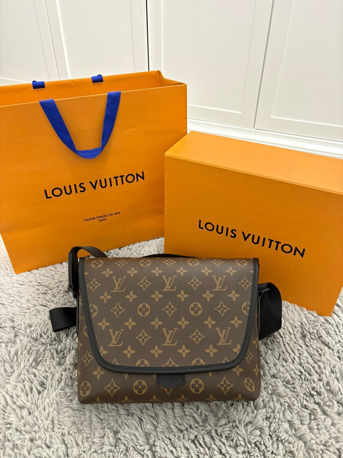 Sacoche Louis vuitton monogram Bruin ( quasiment neuf ), Enlèvement ou Envoi, Comme neuf, Autres marques, Cuir