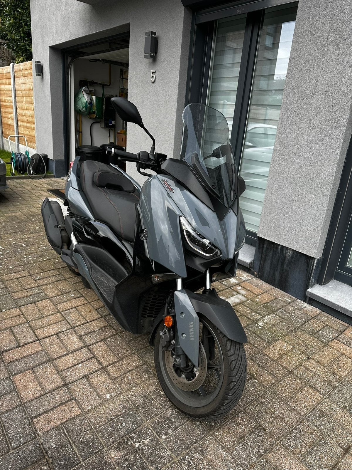 A vendre xmax 125cc, Motoren, Motoren | Yamaha, Bedrijf