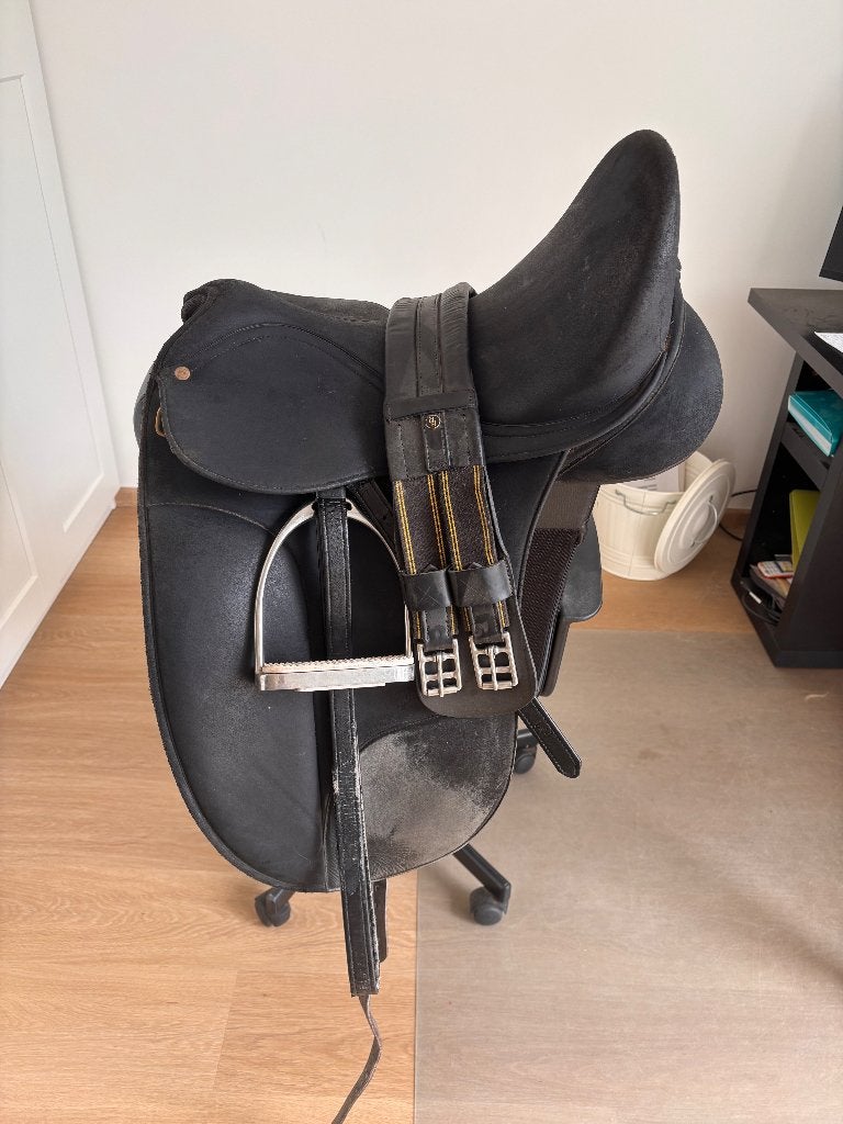 Selle de dressage Wintec, Animaux & Accessoires, Enlèvement, Wintec, Dressage, Housse de selle incluse