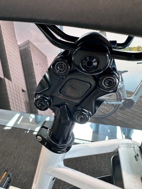 Riese & Müller Nevo4 GT Vario, Info@ebikeasse.be, Riese & Müller, Zo goed als nieuw, 51 tot 55 cm