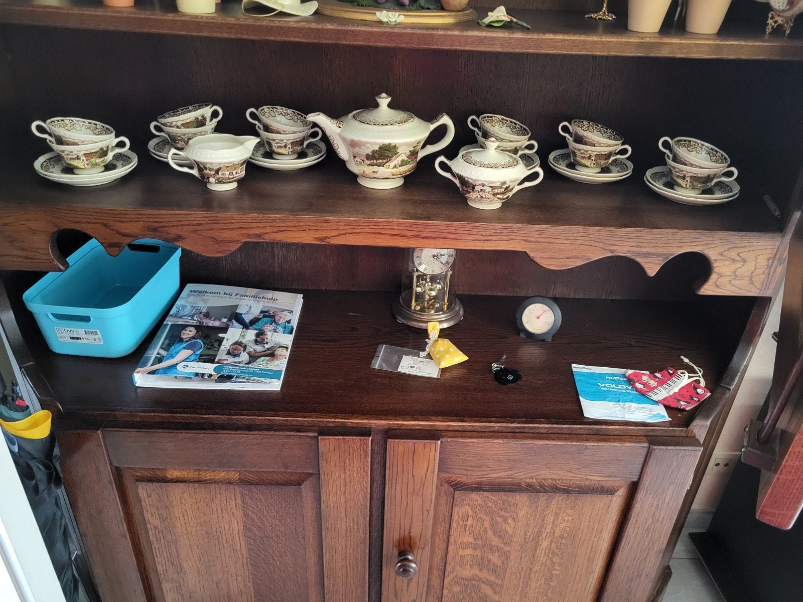 Leuk servies voor thee of koffie compleet 12 delig, Antiek en Kunst, Ophalen