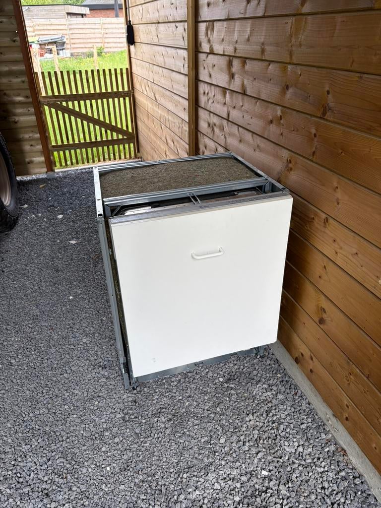 Whirlpool inbouw vaatwas - NIEUW, Elektronische apparatuur, Vaatwasmachines, Ophalen, Zo goed als nieuw, Inbouw