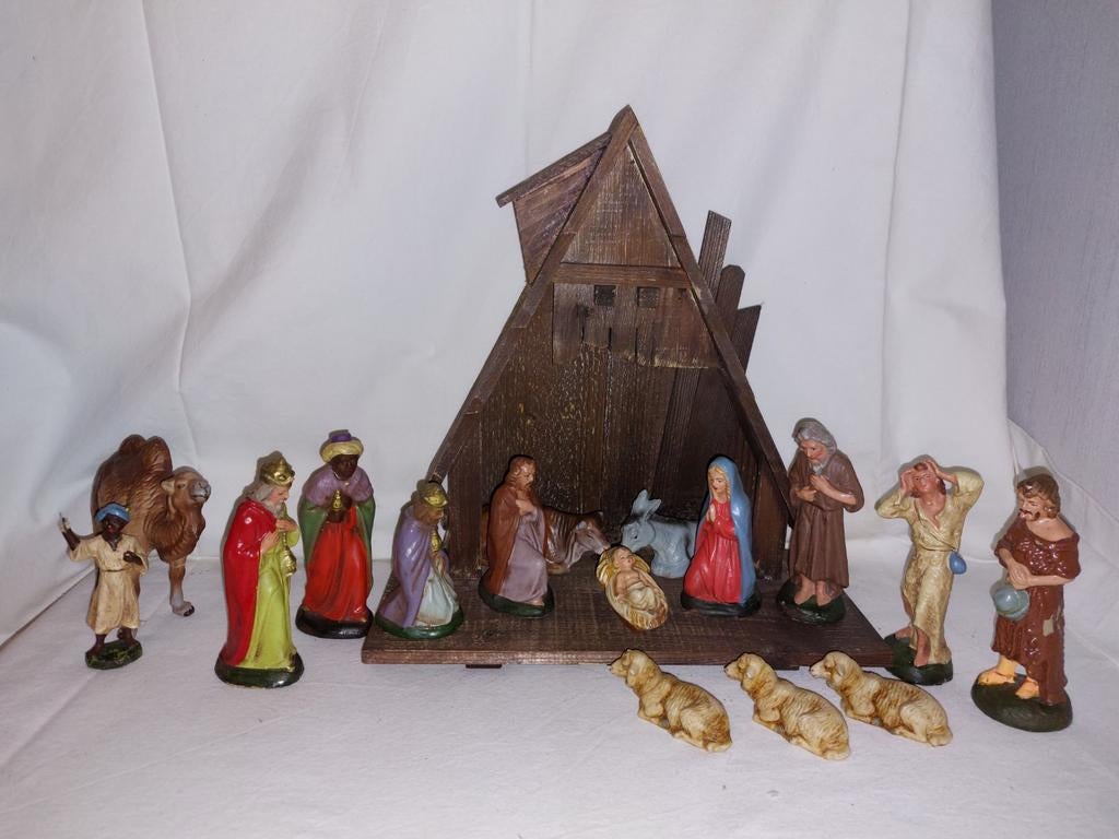 Marolin papier maché kerstgroep met kerststal & kameel 13 cm, Diversen, Kerst, Ophalen of Verzenden, Zo goed als nieuw