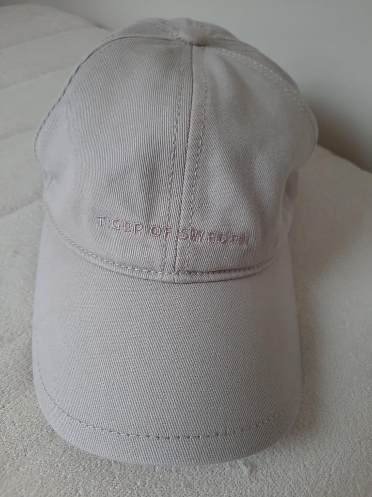 Pet Tiger of Sweden, One size fits all, Enlèvement, Casquette, Porté