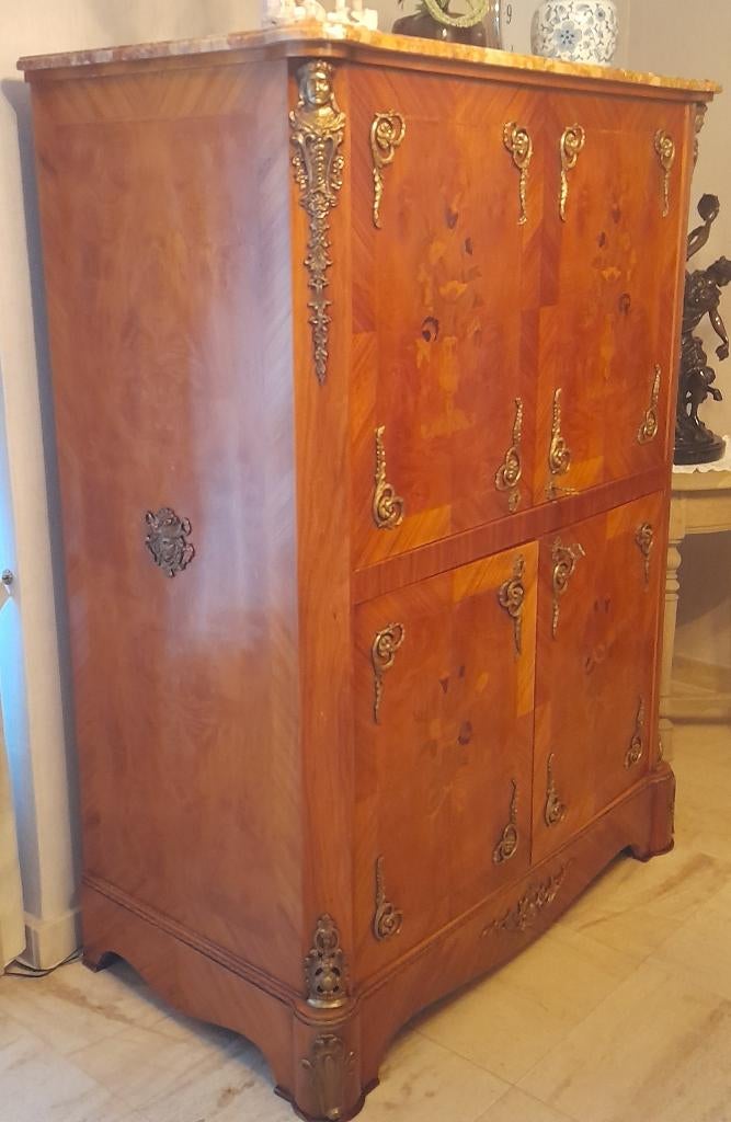 Armoire haute en palissandre avec plateau en marbre, Enlèvement ou Envoi
