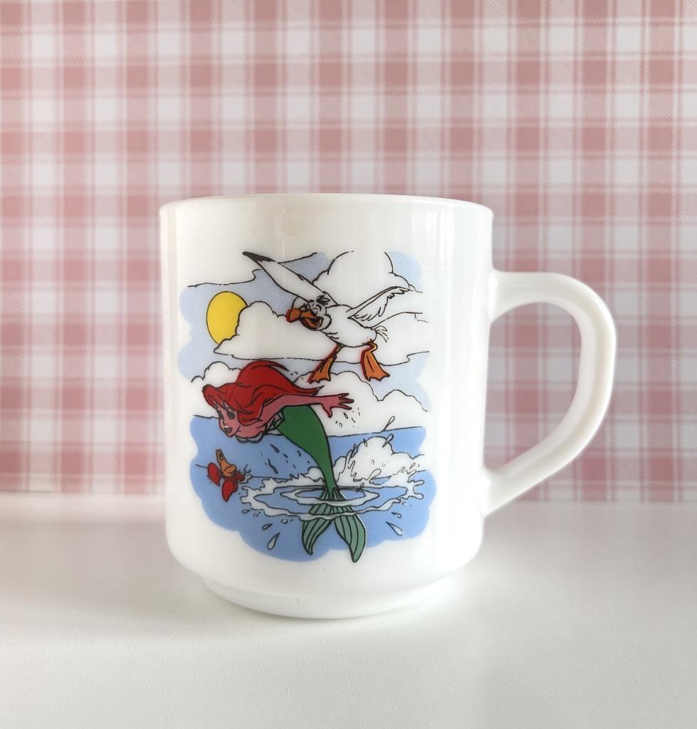 Tasse Arcopal La petite sirène, Gebruikt, Ophalen of Verzenden, Servies, Aucun