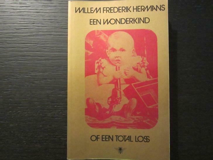 Een wonderkind of een total loss (Willem Frederik Hermans), Boeken, Ophalen of Verzenden, Gelezen