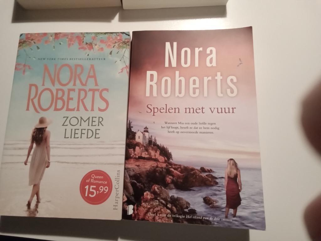 Nora Roberts, Ophalen, Zo goed als nieuw, Nora Roberts, België
