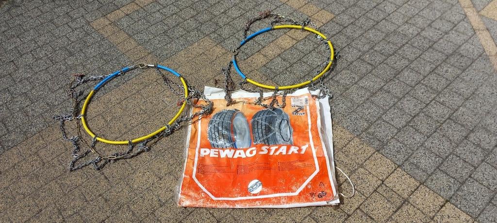 Sneeuwkettingen voor 2 banden PEWAG en ijskrabbers, Ophalen of Verzenden, Zo goed als nieuw