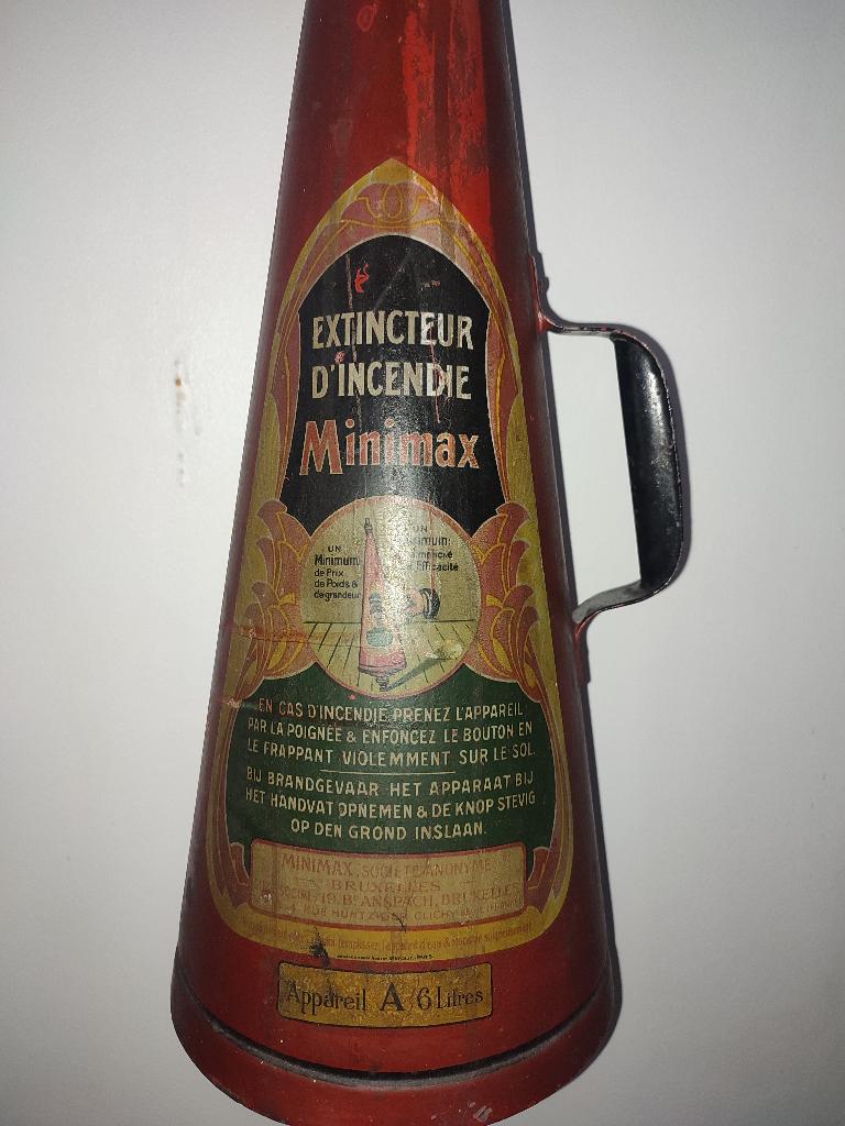 Extincteur vintage Minimax, Enlèvement