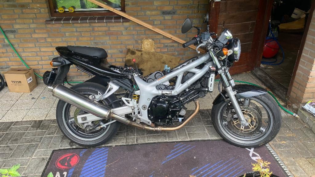 Suzuki SV650 35 kW / A2 in onderdelen slachtfeest, Motoren, Ophalen of Verzenden, Gebruikt