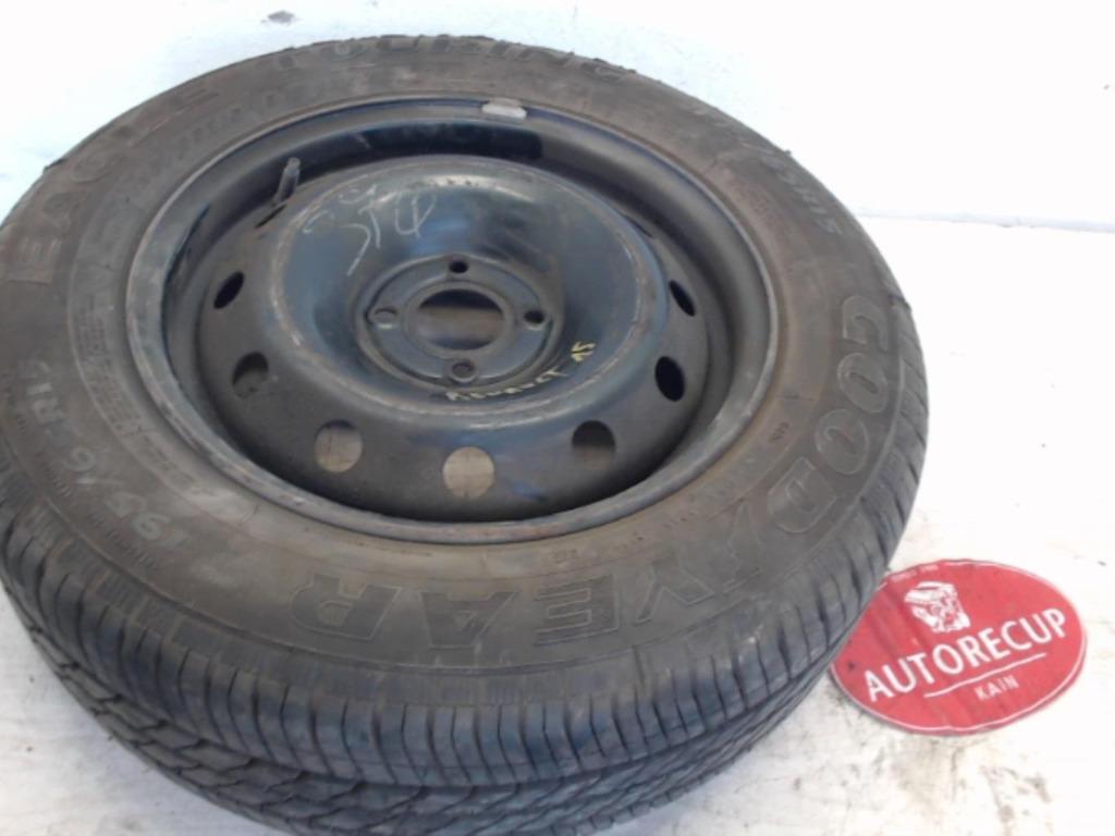 Roue Renault 4 trous 195/65r15, Autos : Pièces & Accessoires, Enlèvement ou Envoi, Utilisé, Renault