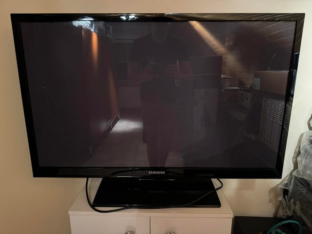 Samsung PS43E450A1W, TV, Hi-fi & Vidéo, Télévisions, 40 à 60 cm, HD Ready (720p), OLED, Comme neuf