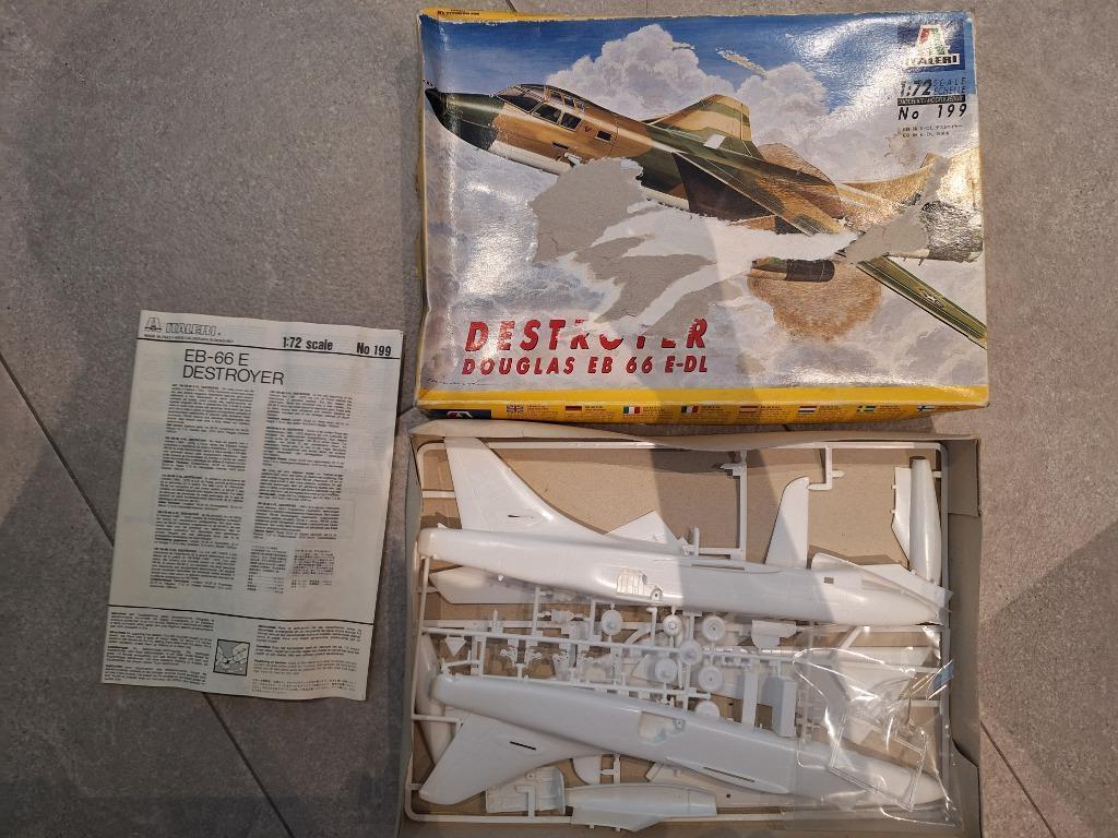 Italery Destroyer Douglas EB-66 E-DL, Hobby & Loisirs créatifs, Modélisme | Avions & Hélicoptères, Enlèvement, Italeri