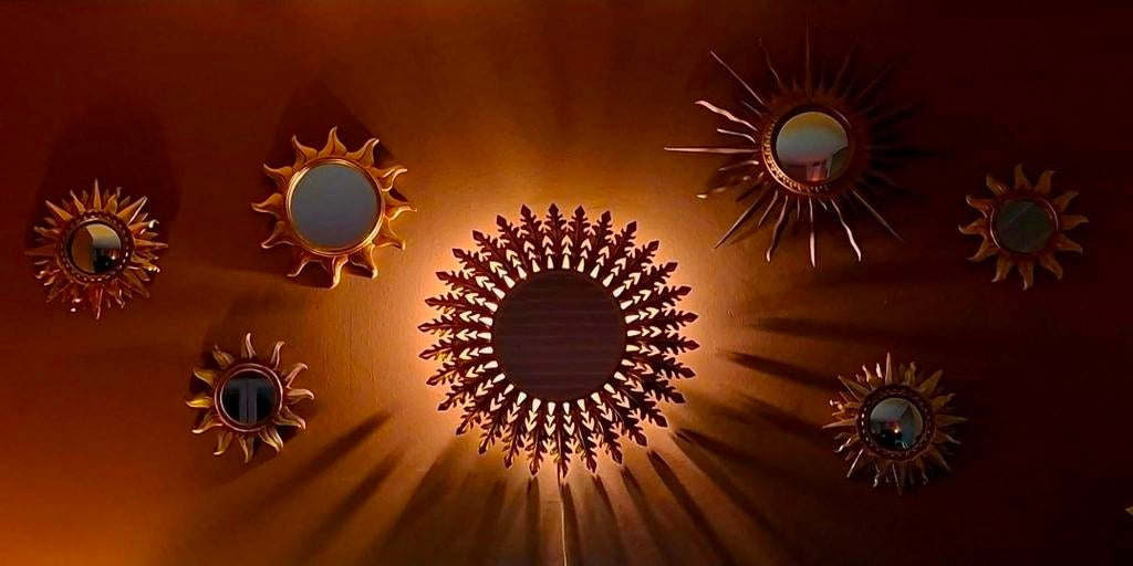 Zeldzame vintage zonnespiegel De Knudt met verlichting., Gebruikt, Rond, Ophalen of Verzenden, Minder dan 100 cm