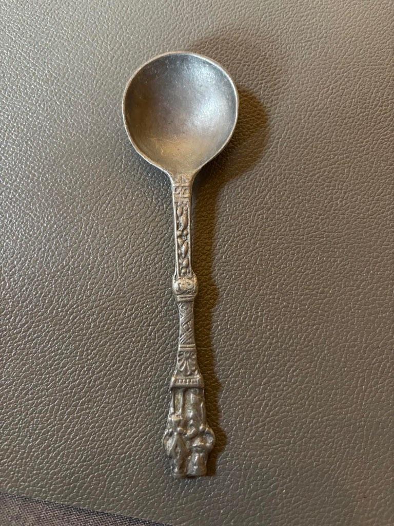 1 grande cuillère en métal 19 ème siècle. Antiquité., Enlèvement