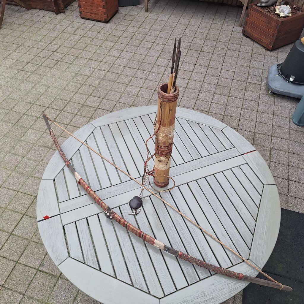 boog met pijlen en pijlkoker uit Congotijd jaren 60, Antiek en Kunst, Ophalen