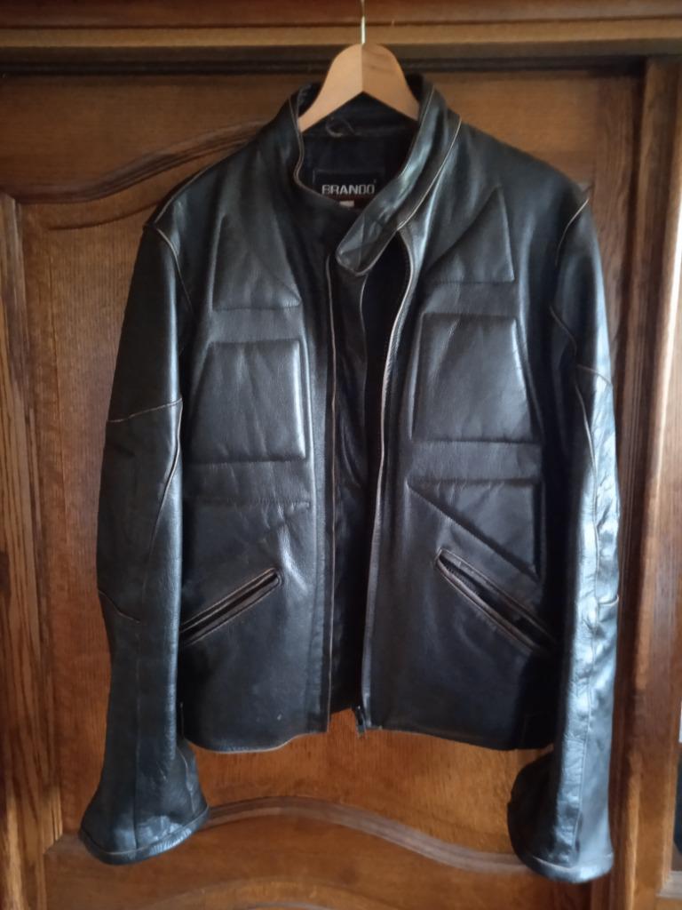 Blouson en cuir noir Brando., Enlèvement, Comme neuf, Taille 52/54 (L), Noir
